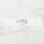 ラブイズブルーイングコーヒーテーマブライダルシャワー ペットボトルラベル (シングルラベル)