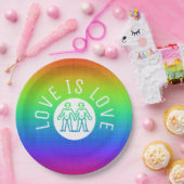 ラブイズラブタイポグラフィゲイプライドLGBTレインボー ペーパープレート (パーティー)