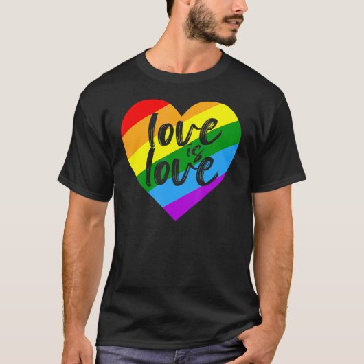 ラブイズラブハートレインボーLGBT平等プライドモン Tシャツ (正面)