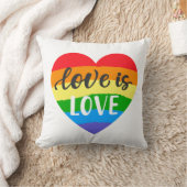 ラブイズラブレインボーハート クッション (ブランケット)