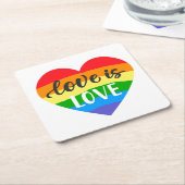 ラブイズラブレインボーハート スクエアペーパーコースター (アングル)