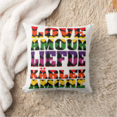 ラブインランゲージ違うハートダークレインボー クッション (ブランケット)