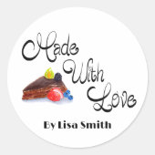 ラブウォーターで作られたチョコレートケーキベリー ラウンドシール (正面)