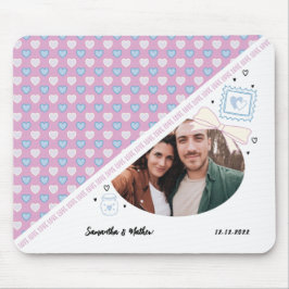 ラブカップルの写真と名前紫のハートパターン マウスパッド