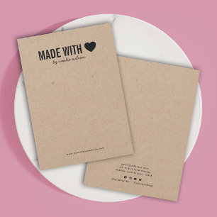 ラブクラフトイヤリングディスプレイカードで作られたハート