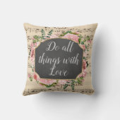 ラブコラージュを持つすべてのヴィンテージ クッション (裏面)