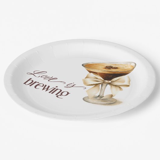 ラブズブルーイングボーエスプレッソマルティーニブライダルシャワー ペーパープレート (アングル)