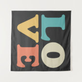 ラブタイポグラフィレトロカラースクエア タペストリー (正面(横))