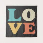 ラブタイポグラフィレトロカラースクエア タペストリー (正面)