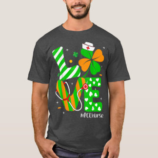 ラブナースおもしろいライフPCUナースセントパトリックの日 Tシャツ