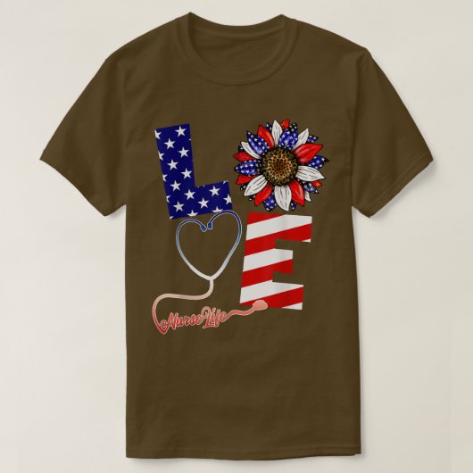 ラブナースライフ7月の4thアメリカ国旗の日没 tシャツ (デザイン正面)