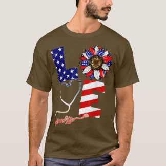 ラブナースライフ7月の4thアメリカ国旗の日没 tシャツ