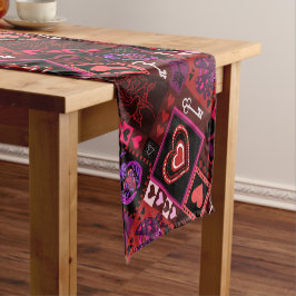 ラブバグ&かわいいハートパターン ショートテーブルランナー