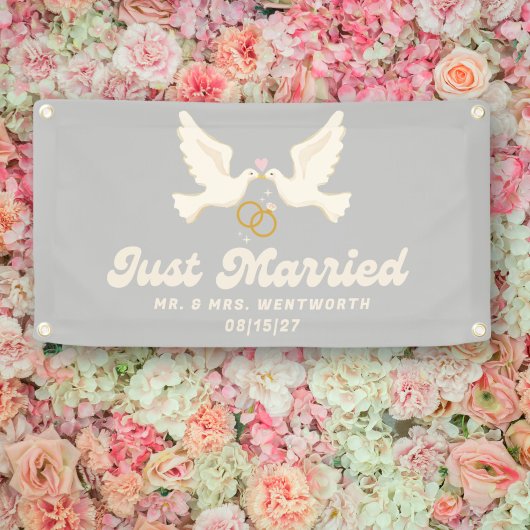 ラブバードたった今結婚しましたカーバナー 横断幕