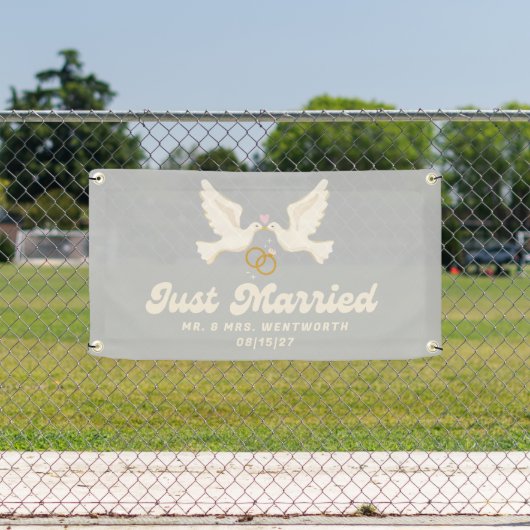 ラブバードたった今結婚しましたカーバナー 横断幕 (インサイチュ)