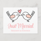 ラブバードピンクラブバードたった今結婚しました結婚ズ 案内ポストカード (正面)