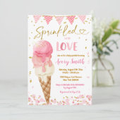ラブピンクのアイスクリームの赤ちゃんシャワーが散らばる 招待状 (スタンド正面)