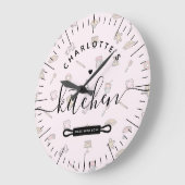 ラブピンクのベーカリー模様のキッチンで作られる ラージ壁時計 (傾斜)