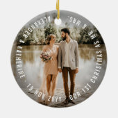 ラブピースジョイキスカラータイポグラフィクリスマス セラミックオーナメント (裏面)