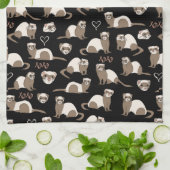 ラブフェレツ – ブラック キッチンタオル (折り畳み)