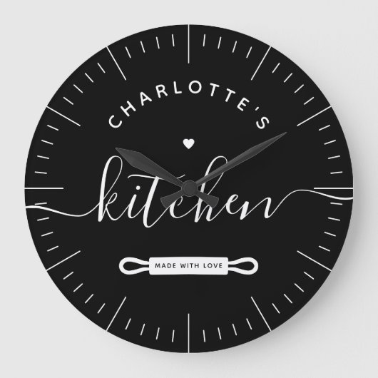 ラブブラックの名前をカスタムするキッチンで作られる ラージ壁時計 (正面)