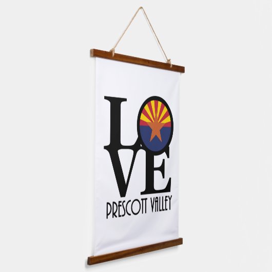 ラブプレスコットバレーアリゾナ 吊り下げ型タペストリー (傾斜あり)