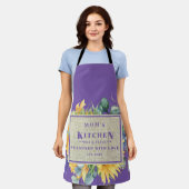 ラブママのキッチンで味付けカスタムラベンダー エプロン (着用した状態)