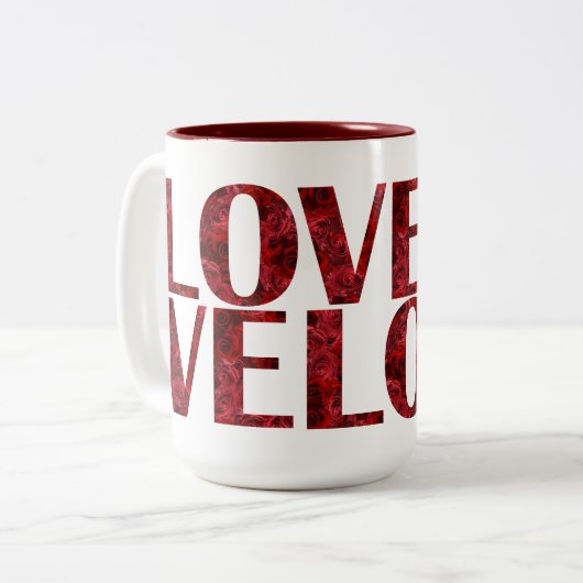 ラブマモダングウィズレッドローゼズタイポグラフィ ツートーンマグカップ (正面左)