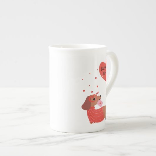 ラブユーファー – 今までにかわいいダッシュンドッグ赤いハート ボーンチャイナマグカップ (正面右)