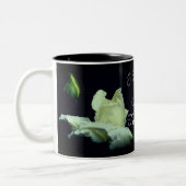 ラブユーマママホワイトローズブパーソナライズされたド ツートーンマグカップ (左)