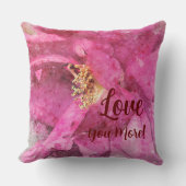 ラブユーモアピンクフローラ装飾用クッション クッション (正面)