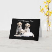 ラブラドル・レトリーバー犬の子犬の挨拶状 カード (黄色い花)