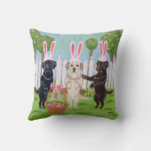 ラブラドールのイースターのウサギ クッション (裏面)