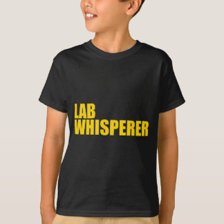 ラブラドールの囁くもの Tシャツ
