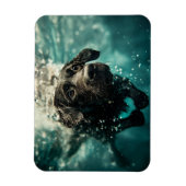 ラブラドールの子犬の水中スイミングデザイン マグネット (縦)