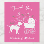 ラブラドールドッグベビーシャワーピンクの女の子ラボ ワインラベル (シングルラベル)