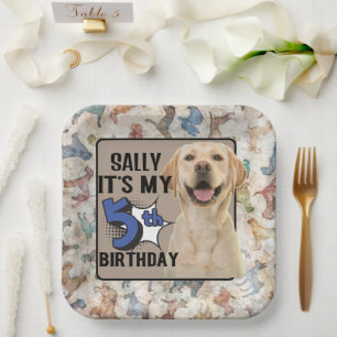 ラブラドールパーソナライズされた5th誕生日パーティーの取得 ペーパープレート