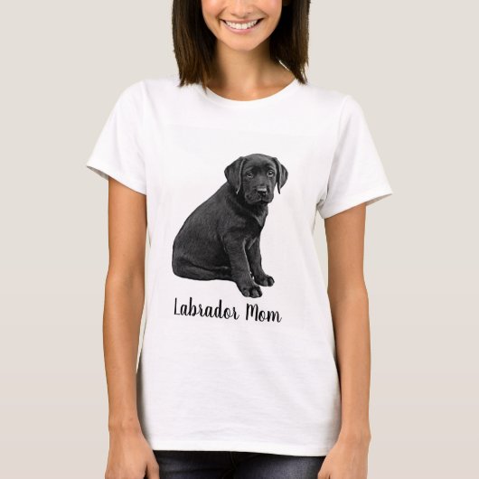 ラブラドールママ – Black Lab Mom Tシャツ (正面)