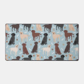 ラブラドールリトリバーの手と骨 デスクマット (正面)