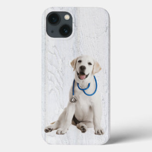 ラブラドールレトリエバーオンホワイトウォッシュウッド iPhone 13ケース