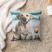 ラブラドールレトリバーとビキニトップ クッション (ブランケット)