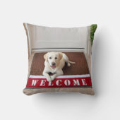 ラブラドールレトリバーOnウェルカムマット クッション (正面)