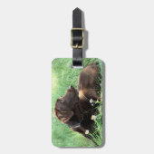 ラブラドールレトリーバードッグポートレートインパープルフラワーズ ラゲッジタグ (正面縦)