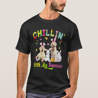 ラブラドール・レトリバーとウサギたち Tシャツ