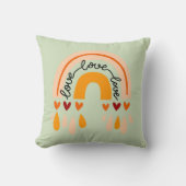 ラブラブラブヴィンテージボーホレインボーとハート クッション (正面)