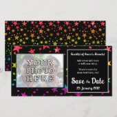 ラブリーな虹色のきらきらした星のゲイウェディングバースデーフォト セーブザデート (正面/裏面)