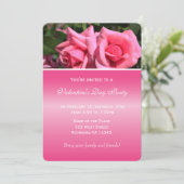 ラブリーな2つのショッキングピンクのバラの花 バレンタインデーパーティー 招待状 (スタンド正面)