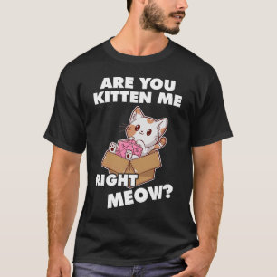 ラブリーキャットキットミーライトニャーRPGサイコロダンジョン Tシャツ