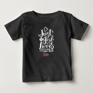 ラブリートライアスロン黒白タイポグラフィ ベビーTシャツ