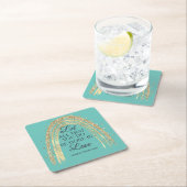 ラブレインボーで行われる金ゴールド スクエアペーパーコースター (インサイチュ)